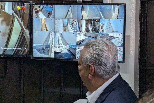 547a047e-ea4e-45f7-a4d3-9a1280a2b3dd