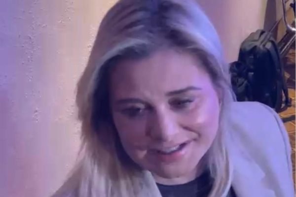 61740589-822c-4486-b8de-d60397d9bbcf