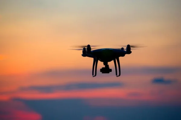 Drone-Technology-in-Flight-During-Sunset-1000x563-1