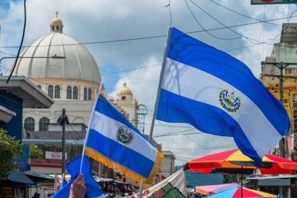 El_Salvador_Flag