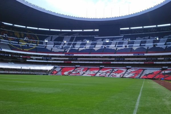 Estadio_Azteca_cancha_vista_norte