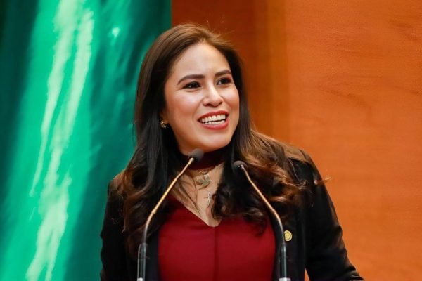 Nota-Dos-senadora-de-Morena-Simey-Olvera-Bautista-1