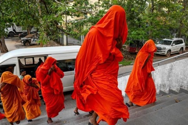 Operacion-antidroga-en-Sri-Lanka-22-monjes-budistas-detenidos-con-1024x576-1