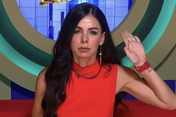 VanessaAriasactriz-f1704358129d4affb69fcf84f070ad04