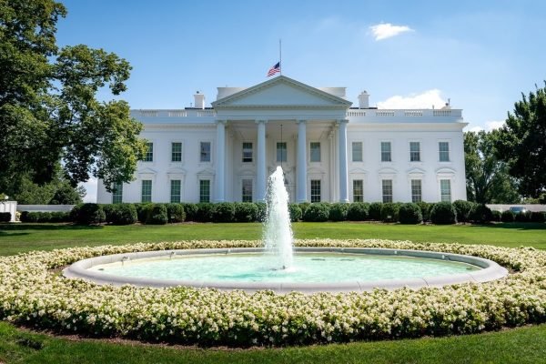 casa-blanca-en-la-actualidad_0_53_1200_747