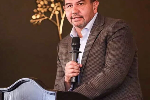 cruz_pxrez_cuxllarx_el_expanista_que_saltx_a_morena_para_ser_candidato_a_gobernador.jpg_1173737096