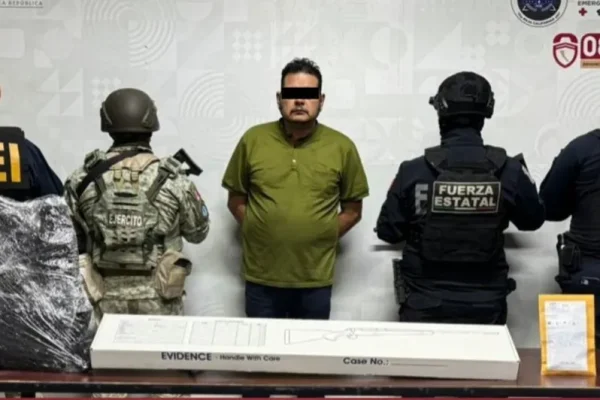 detenido-identificado-enrique-pertence-corporacion