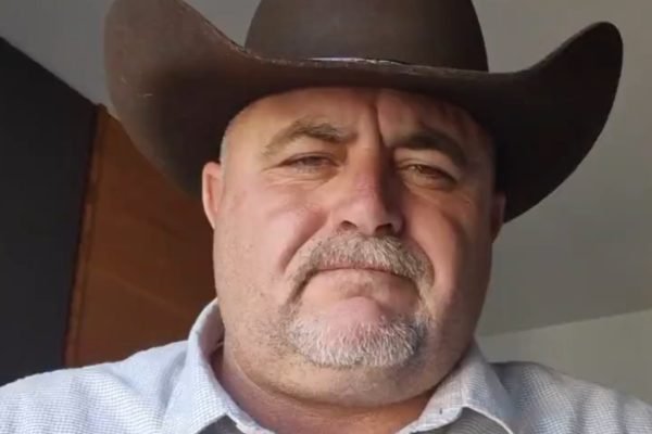 julian-lebaron-chihuahua