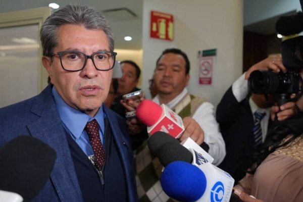 monreal-disposicion-mayoria-parlamentaria-morena_2_0_1069_675