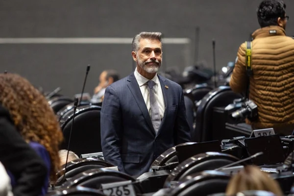 morena-inicia-procedimiento-contra-sergio-mayer-por-participar-en-la-casa-de-los-famosos_c1c5dbde-a990-4ff1-916d-fb1087a2286f_medialjnimgndimagefullsize