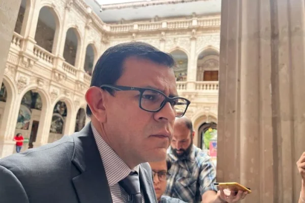 pausa-mx-caso-de-trailer-con-huachicol-pasa-a-la-fgr-por-ser-delito-federal-saenz-soto