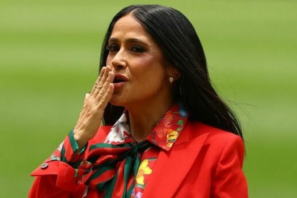 salma-hayek-discurso-inauguracion-mundial_thumb_613_345
